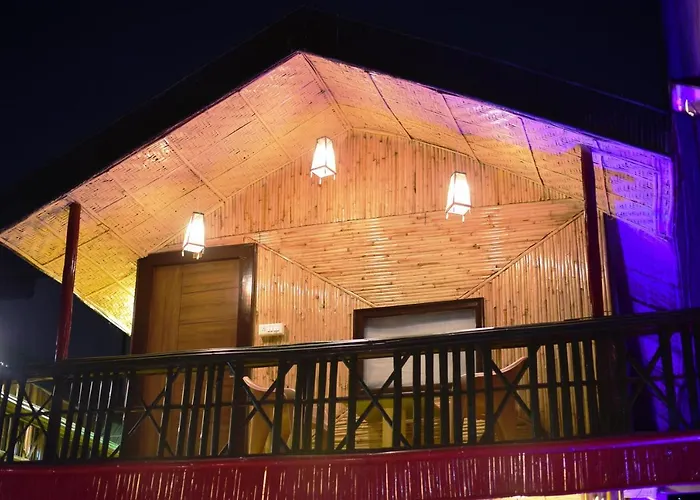 Hotel Bamboo Castle